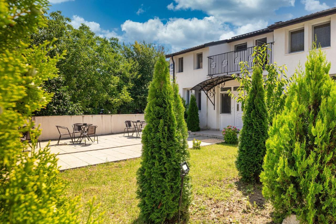 B&B Duo Caffe Baneasa Bukarest Exteriör bild
