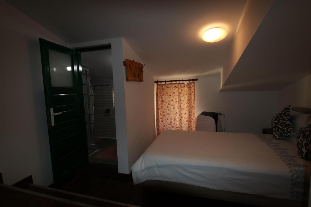 B&B Duo Caffe Baneasa Bukarest Exteriör bild